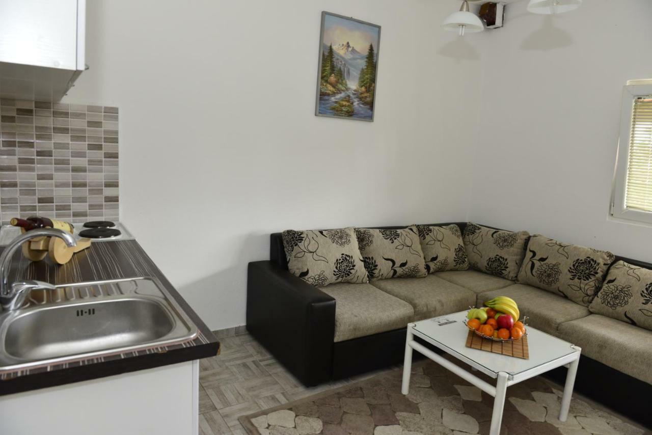 Enko 1 Apartment ติวัต ภายนอก รูปภาพ