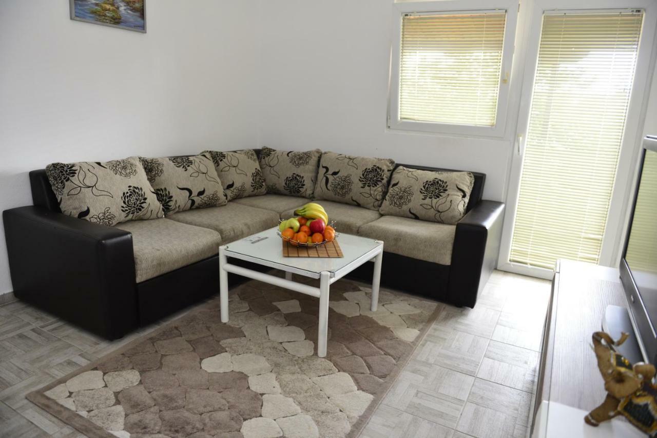 Enko 1 Apartment ติวัต ภายนอก รูปภาพ