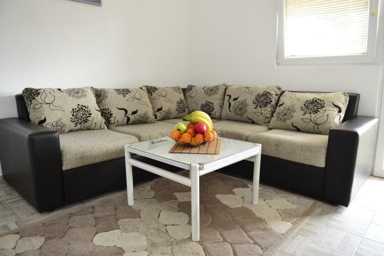 Enko 1 Apartment ติวัต ภายนอก รูปภาพ